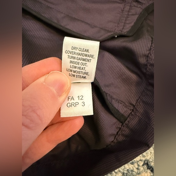 St. John Nylon Purple Jacket size Large - Picture 9 of 9
